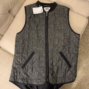 Old navy vest
